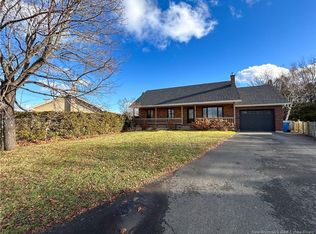 4 Yorsdun Ct, Campbellton, NB E3N 3N9