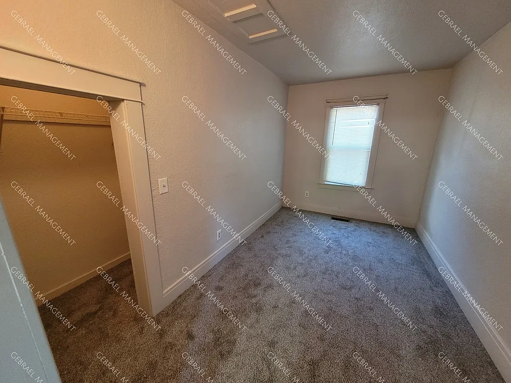 804 N Webster St — Photo 4