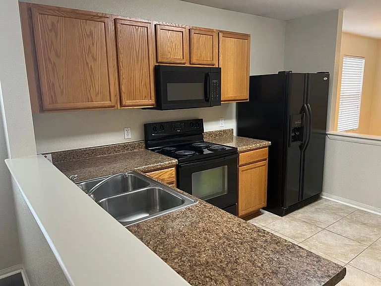 5701 Capricorn Loop — Photo 2