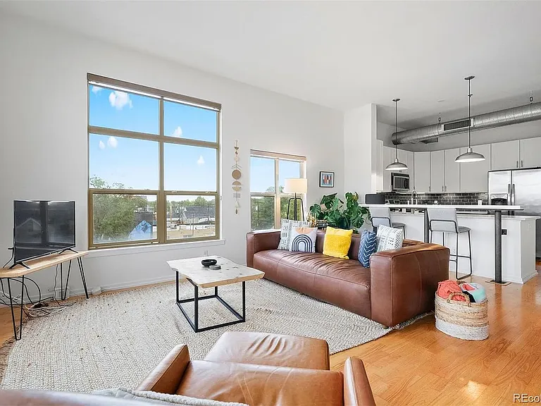 2900 N Downing St #311 — Photo 4