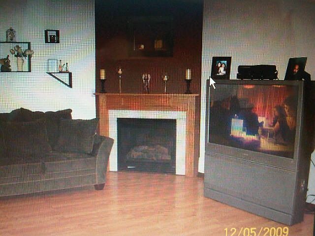 Living Rm w/fireplace