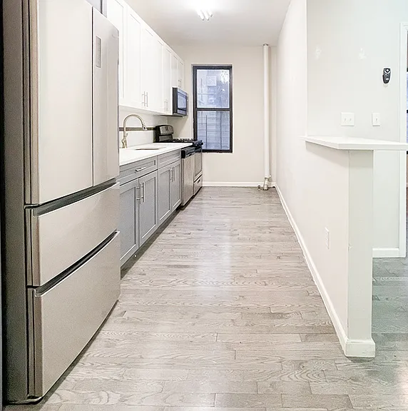 377 Montgomery St #D8 — Photo 2