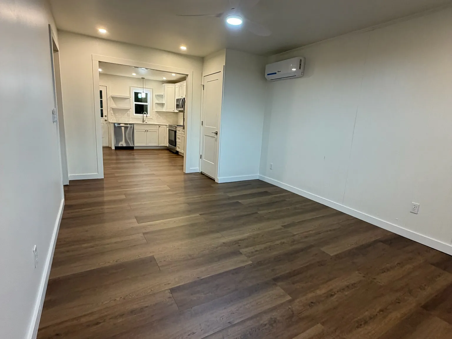 2 bed, 875 sqft, $1,450 — Photo 4