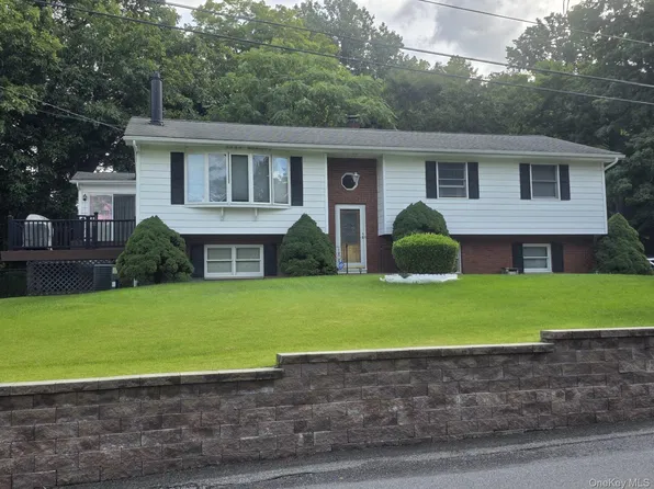 7 Townsend Place, Chester, NY 10918