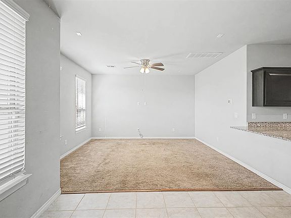 3rd image of 11220 SW 36th St