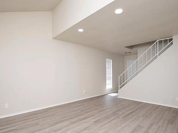 4th image of 3014 Trenton Dr #A