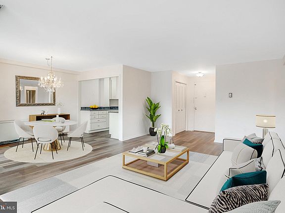 4th image of 10201 Grosvenor Pl #504-504A