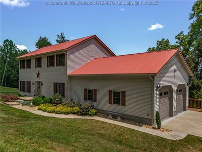 1437 Statts Mills Rd, Ripley, WV, 25271