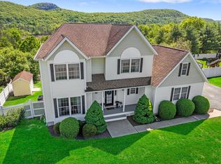 189 Creamery Pond Rd, Chester, NY 10918