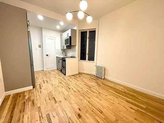 Rented by J PRESTON AND ASSOCIATES INC | media 12