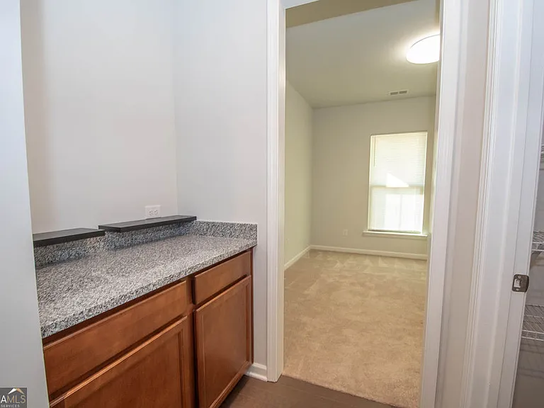 147 Soundview Trce — Photo 19