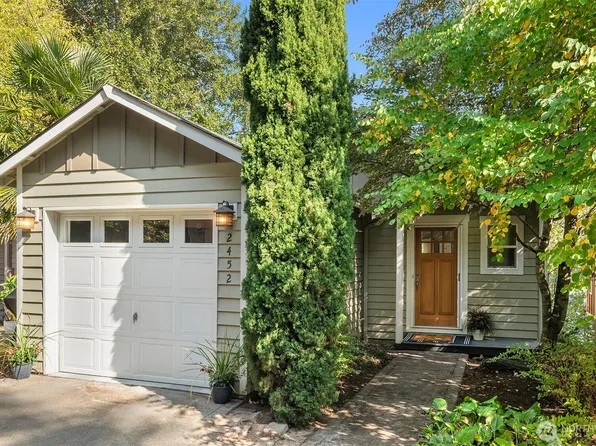 2452 SW Webster Street, Seattle, WA 98106
