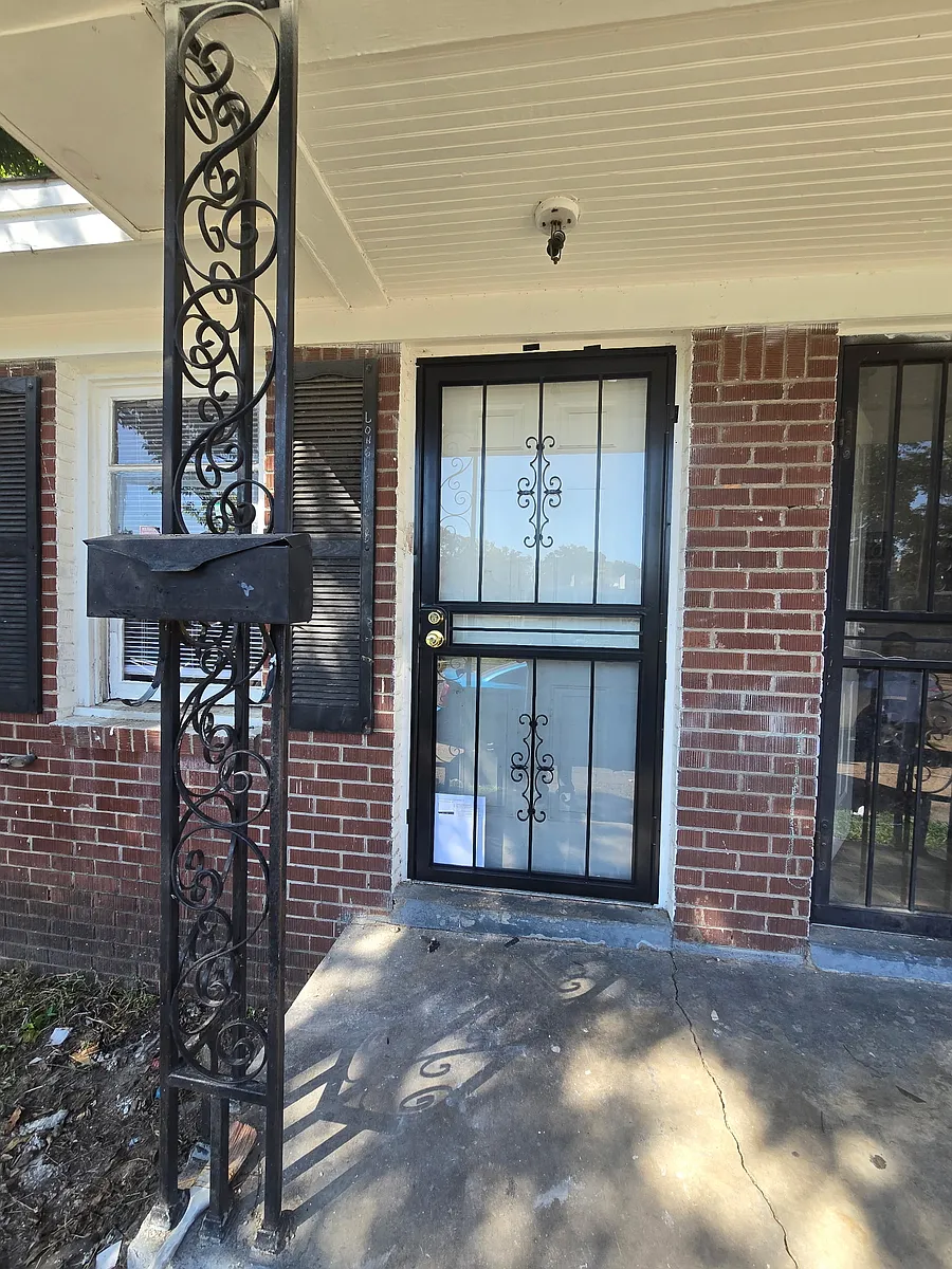 Building Photo - 936 Stafford Ave