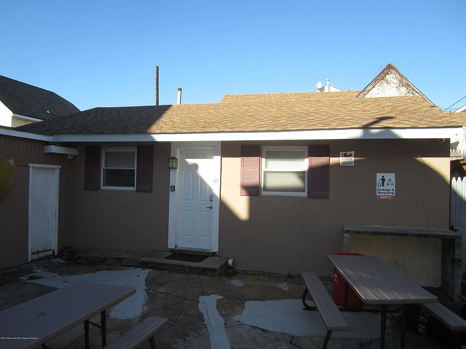 Building Photo 3