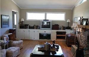 5th image of 323 Evangeline Dr