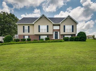 1717 Hulon Dyer Dr, Cookeville, TN 38501