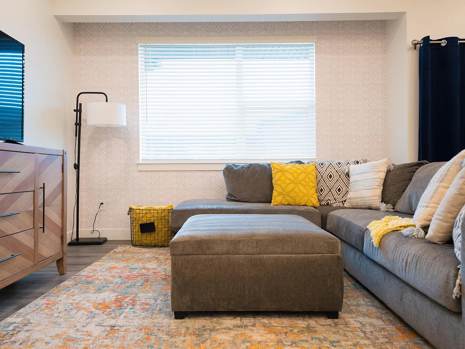 3 bed, 2.0 bath, 1310 sqft, $1,550 — Photo 4
