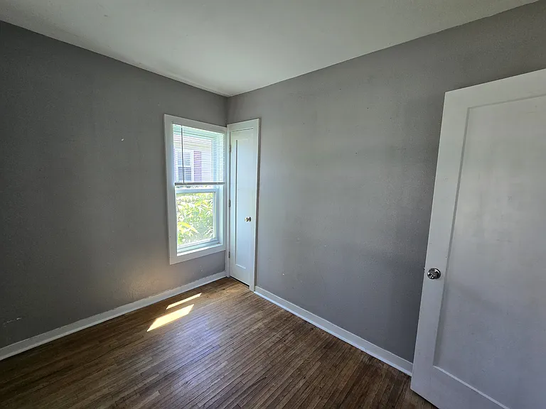 815 2nd St SW — Photo 7
