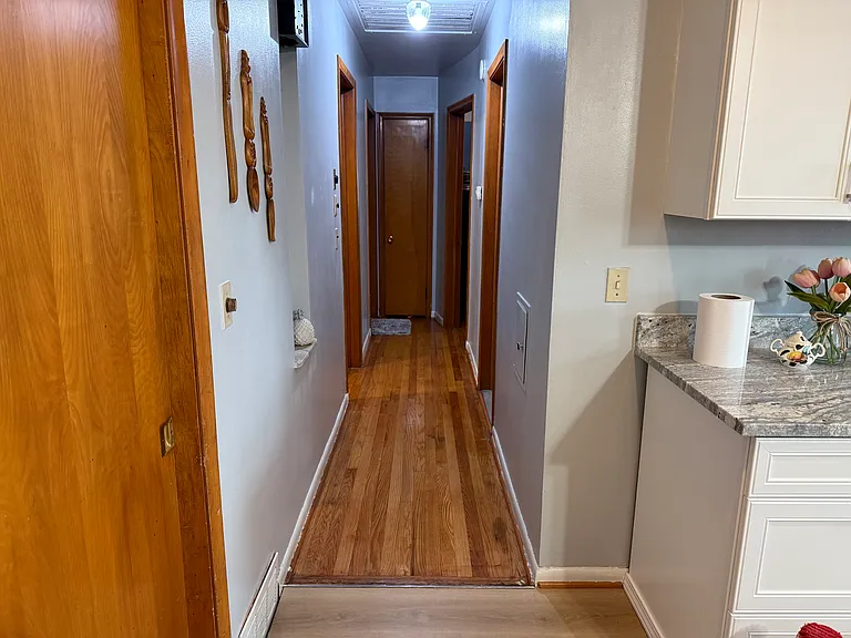 8565 Potomac Ave — Photo 13