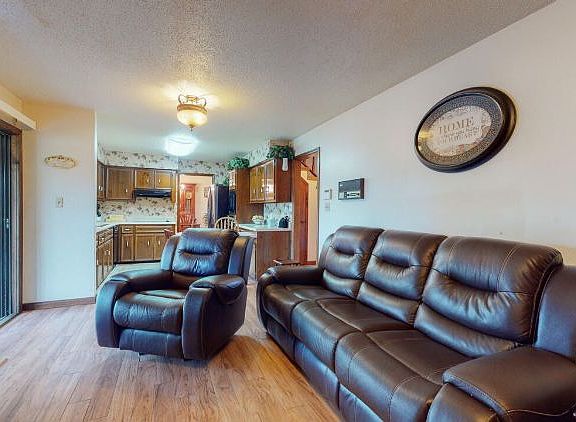 5th image of 233 Chapman Overlook Dr