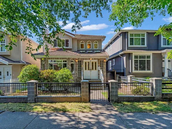 2866 E 44th Ave, Vancouver, BC V5R 3A6
