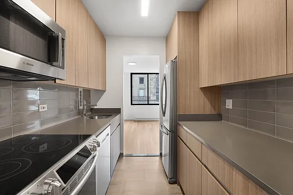 Rented by Corcoran | media 23