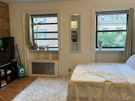 2nd image of 312 W 78th St APT 5A