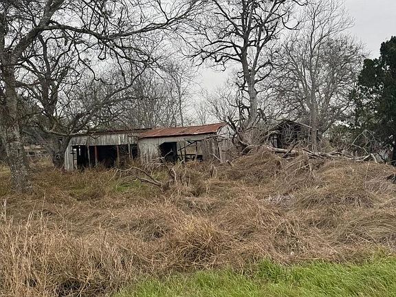 3rd image of 977 W Main St
