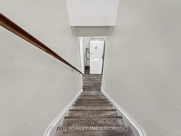 5866 Valley Way #LOWER — Photo 3