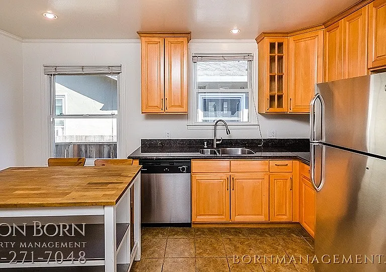1351 Chestnut St — Photo 12