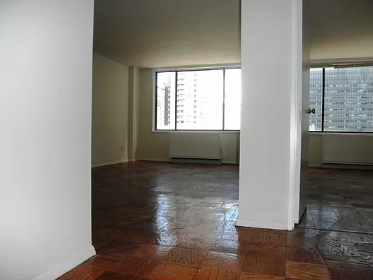 Rented by City Connections Realty | media 8