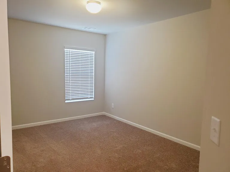 61 Pointe Pl — Photo 13