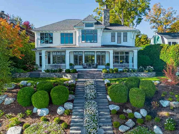 1183 S Shore Dr, Boyne City, MI 49712