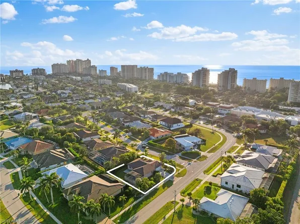 661 Wren ST, MARCO ISLAND, FL 34145