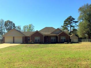 1153 Hunter Creek Rd, Charleston, MS 38921