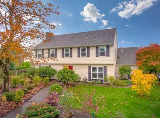 32500 SW Armitage Ct S, Wilsonville, OR 97070