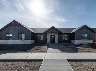 582 Aspen Ave, Sugar City, ID 83448