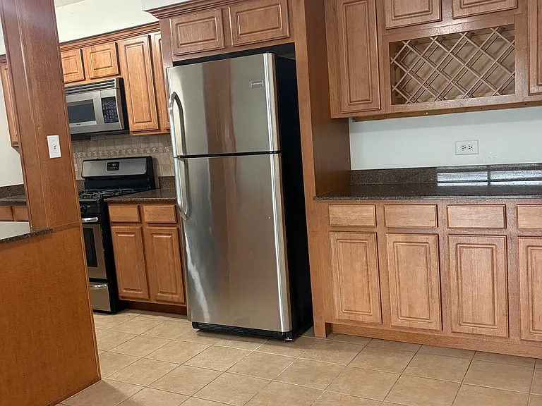 9937 S Cicero Ave #402 — Photo 6