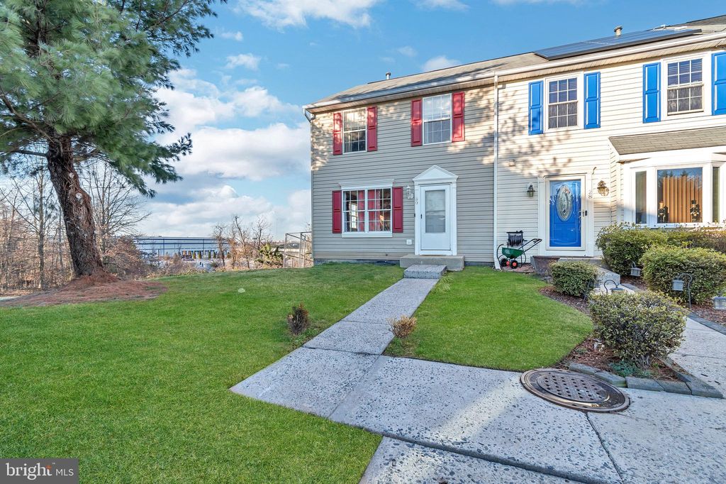 30 Nancy Ct, Rosedale, MD 21237