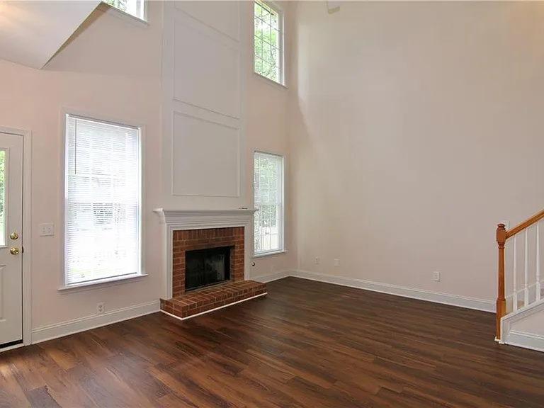 3060 Winston Terrace Ct — Photo 12