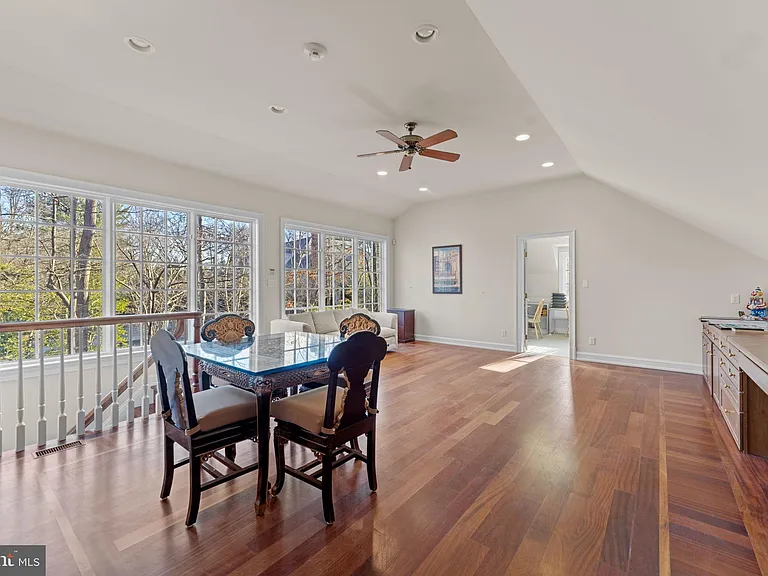 8541 Old Dominion Dr — Photo 68