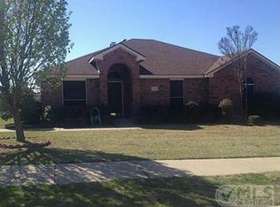 1540 Canyon Dr, Midlothian, TX 76065