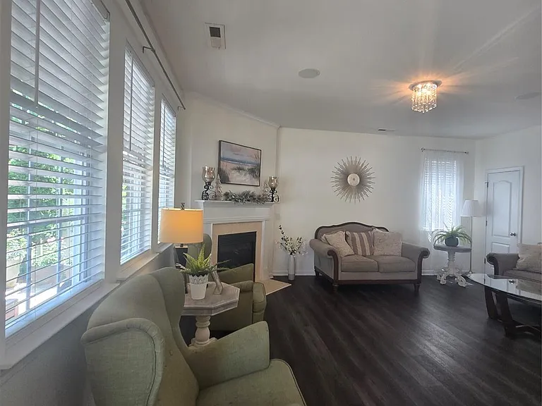 6503 Manitoba Ln — Photo 25