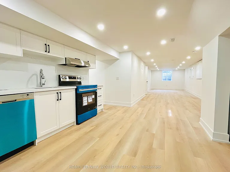 308 Maplehurst Ave #BASEMENT — Photo 4