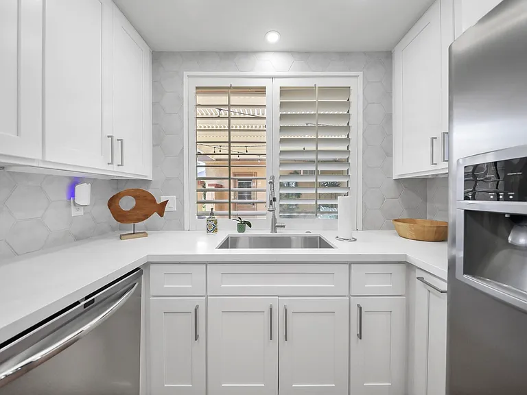 81 Sunrise Dr — Photo 4