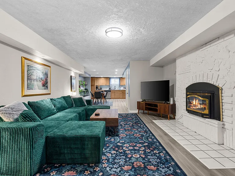 5727 N Sutherlin St #B — Photo 9