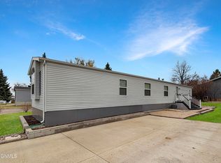 1915 Sioux St, Williston, ND 58801