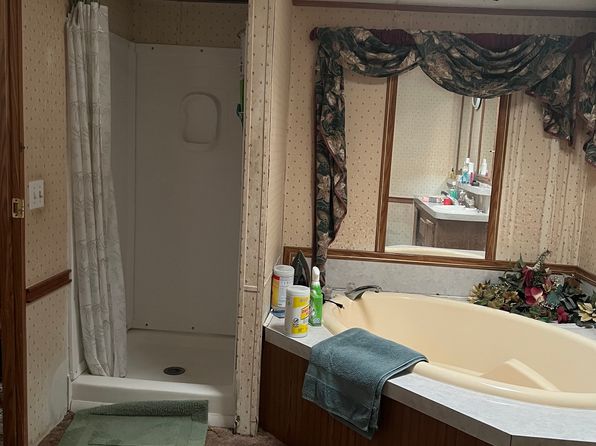 1357 Edgewood Ave, Douglas, GA 31533