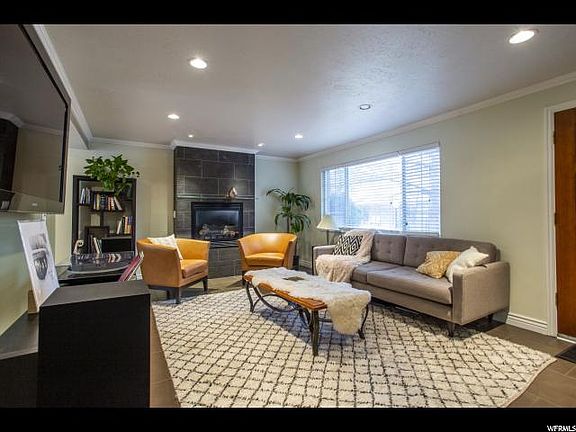 4th image of 2242 E Grand Spruce Cv #12