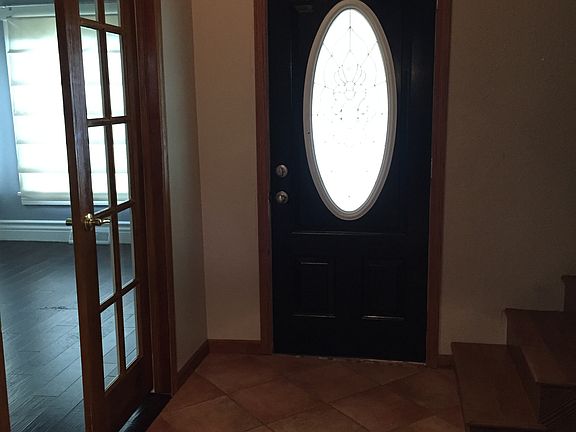 Entry Way 6' x 8'